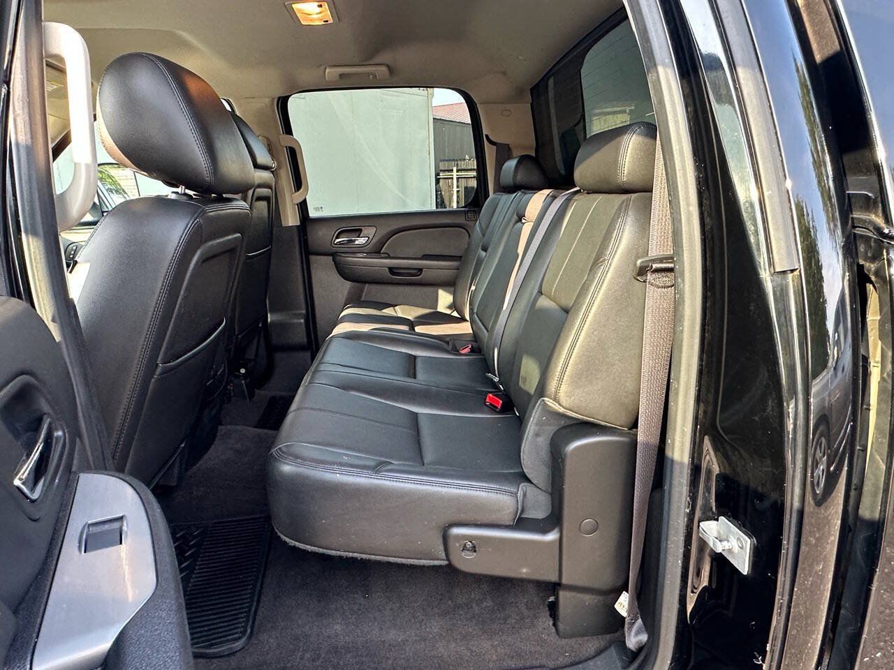 Used 2013 Chevrolet Silverado 2500 LTZ w/ LTZ Plus Package AWD/4WD image 19