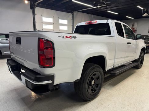 Used 2022 Chevrolet Colorado W/T w/ WT Convenience Package AWD/4WD image 12