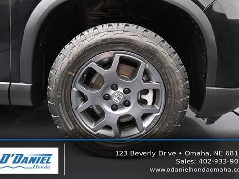Used 2025 Honda Pilot TrailSport image 47