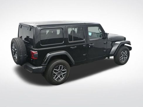 Used 2025 Jeep Wrangler Unlimited Sahara AWD/4WD image 28