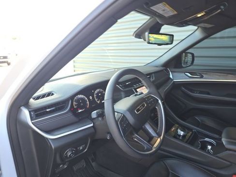 Used 2024 Jeep Grand Cherokee L Limited w/ Luxury Tech Group II image 8