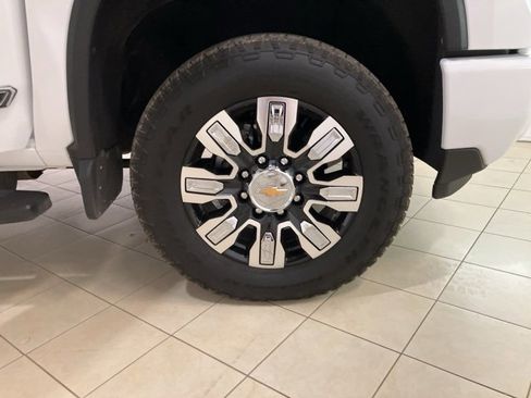 Used 2024 Chevrolet Silverado 3500 High Country w/ High Country Premium Package image 32