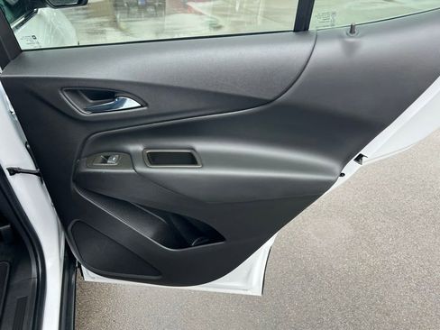 Used 2023 Chevrolet Equinox LT image 26