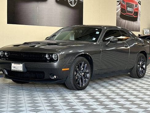 Used 2023 Dodge Challenger SXT w/ Blacktop Package image 8