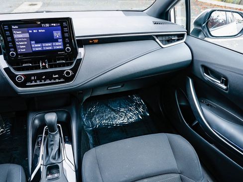 Used 2022 Toyota Corolla SE image 15