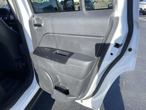 Used 2017 Jeep Patriot High Altitude image 22