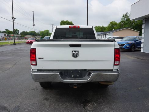 Used 2017 RAM 1500 Classic SLT RWD image 6