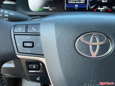 Certified 2026 Toyota Crown Signia AWD/4WD image 23