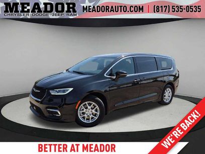 Certified 2025 Chrysler Pacifica Select