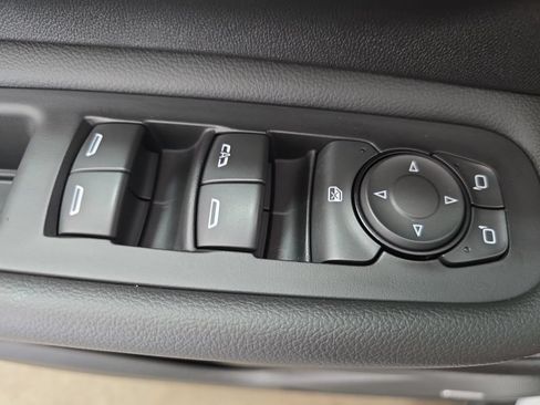 Certified 2024 GMC Terrain AT4 w/ Infotainment Package II AWD/4WD image 28