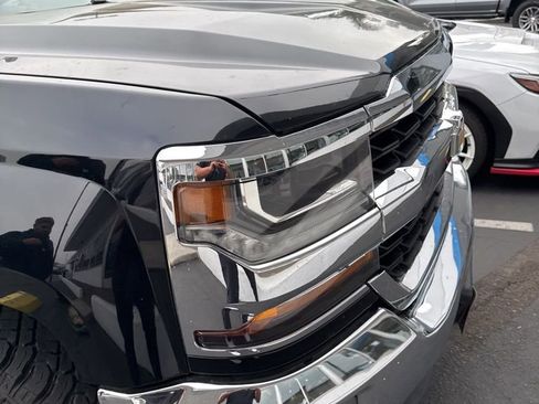Used 2017 Chevrolet Silverado 1500 LT w/ All Star Edition image 14