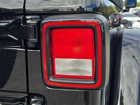 Certified 2021 Jeep Wrangler Unlimited Rubicon image 8