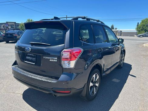 Used 2017 Subaru Forester 2.5i Limited AWD/4WD image 4
