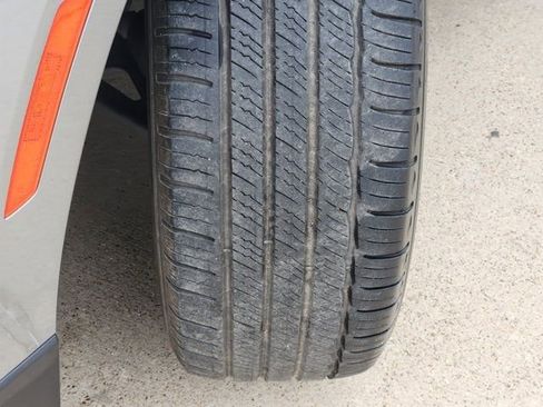 Used 2023 Chevrolet Equinox LT image 18