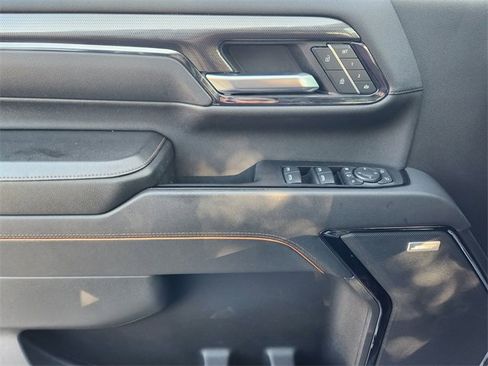 Used 2024 GMC Sierra 2500 AT4 w/ AT4 Premium Plus Package image 24