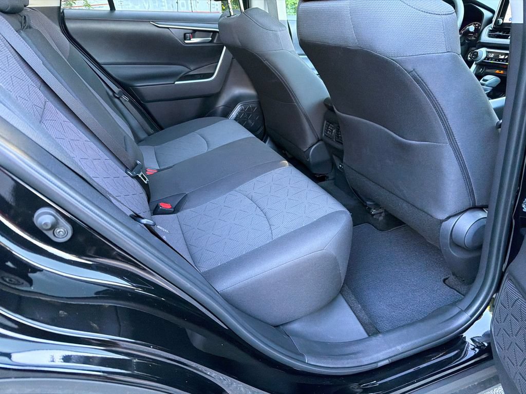 Used 2023 Toyota RAV4 XLE w/ Convenience Package FWD image 15