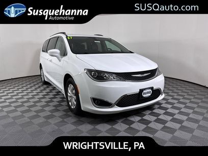 Used 2017 Chrysler Pacifica Touring-L