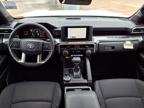 Certified 2025 Toyota Tacoma SR5 image 10