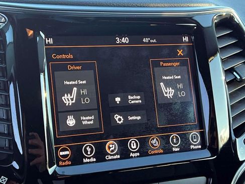 Used 2019 Jeep Cherokee Limited image 33