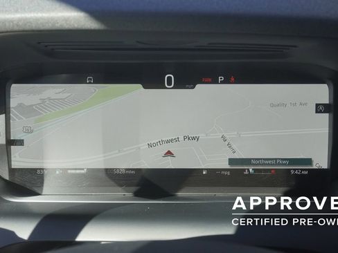 Used 2025 Land Rover Discovery Sport Dynamic SE image 11