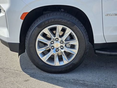 Used 2023 Chevrolet Suburban Premier image 13