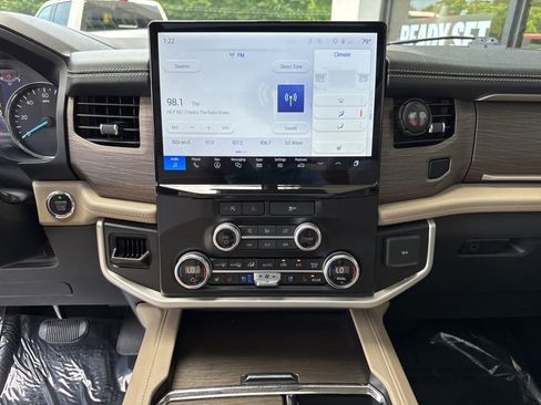 Used 2024 Ford Expedition Limited RWD image 22