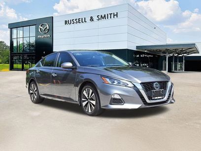 Used 2022 Nissan Altima 2.5 SV