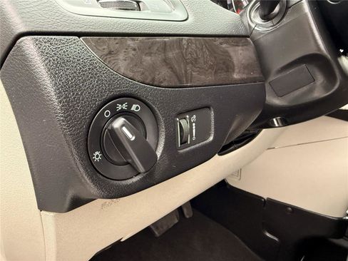 Used 2019 Dodge Grand Caravan SE image 17