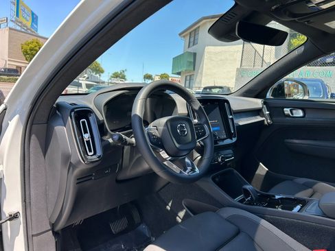 Used 2023 Volvo C40 P8 Recharge Plus w/ Climate Package AWD/4WD image 13