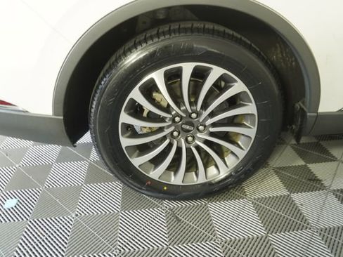 Used 2020 Lincoln Aviator Reserve w/ Elements Package Plus RWD image 14