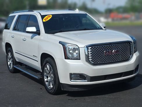 Used 2016 GMC Yukon Denali w/ Open Road Package AWD/4WD image 10