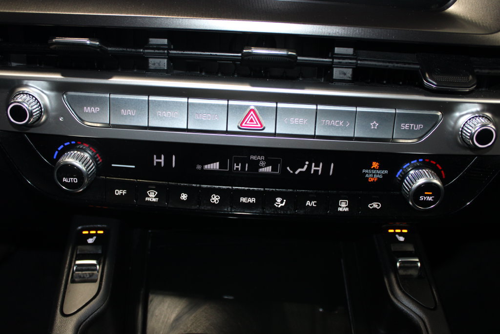 Used 2023 Kia Telluride S AWD/4WD image 16