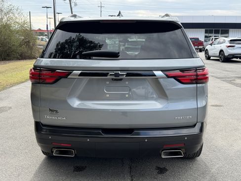 Used 2023 Chevrolet Traverse Premier image 9