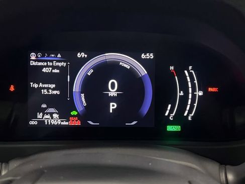 Certified 2025 Lexus UX 300h FWD image 17