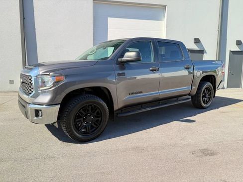 Used 2021 Toyota Tundra SR5 w/ SR5 Upgrade Package AWD/4WD image 2