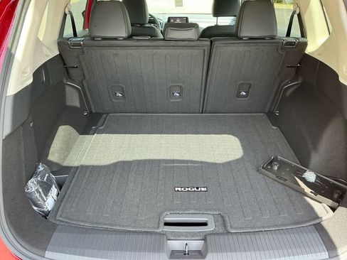 New 2026 Nissan Rogue SV AWD/4WD image 18