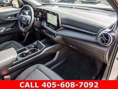 Used 2026 Chevrolet Equinox LT FWD image 14