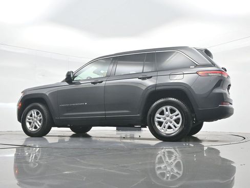 Used 2024 Jeep Grand Cherokee Laredo RWD image 34