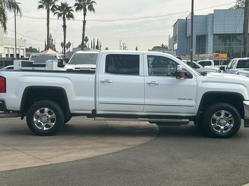 Used 2018 GMC Sierra 3500 SLT w/ Duramax Plus Package image 3