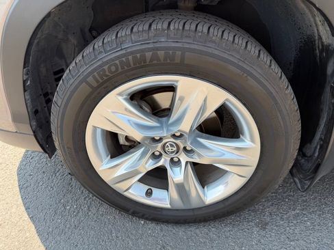 Used 2016 Toyota Highlander Limited Platinum AWD/4WD image 55