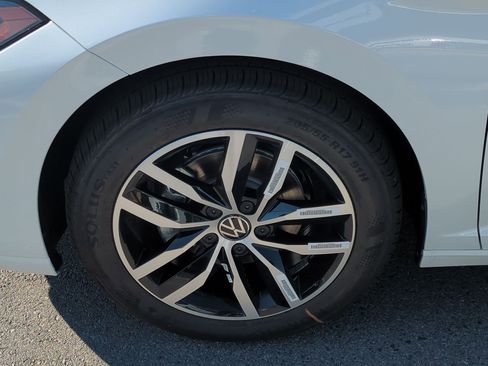 New 2025 Volkswagen Jetta SE image 19