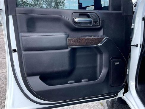 Used 2022 GMC Sierra 2500 Denali w/ Denali Ultimate Package image 16