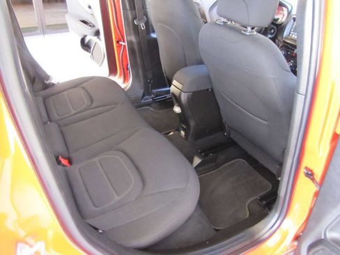 Used 2020 Jeep Renegade Latitude w/ Popular Equipment Group image 20