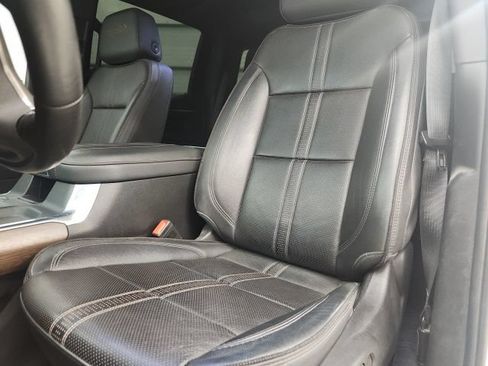 Used 2023 Chevrolet Silverado 1500 High Country w/ High Country Premium Package AWD/4WD image 14