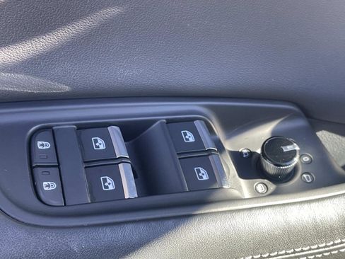 Used 2022 Audi Q8 Premium Plus image 17