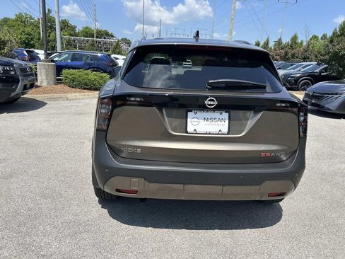 New 2026 Nissan Kicks SR w/ SR Premium Package AWD/4WD image 6