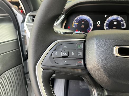 New 2026 Jeep Grand Cherokee L Laredo AWD/4WD image 17