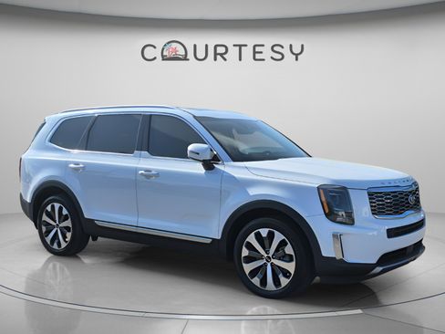 Used 2020 Kia Telluride S FWD image 9