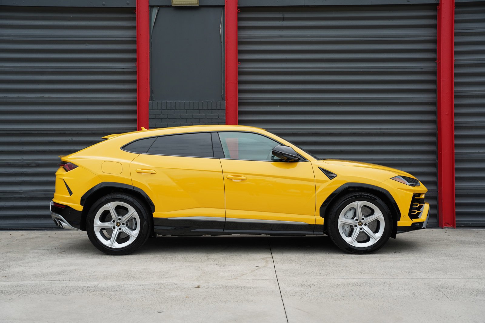 Used 2021 Lamborghini Urus AWD/4WD image 8