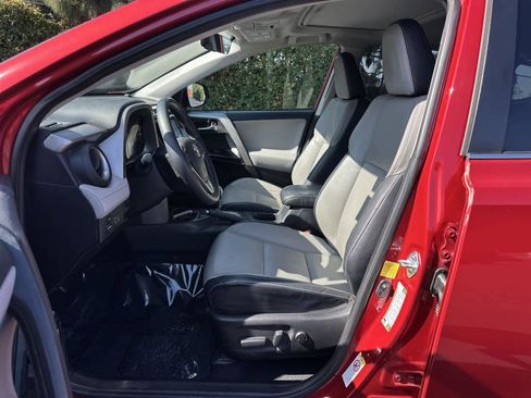 Used 2017 Toyota RAV4 Limited image 11